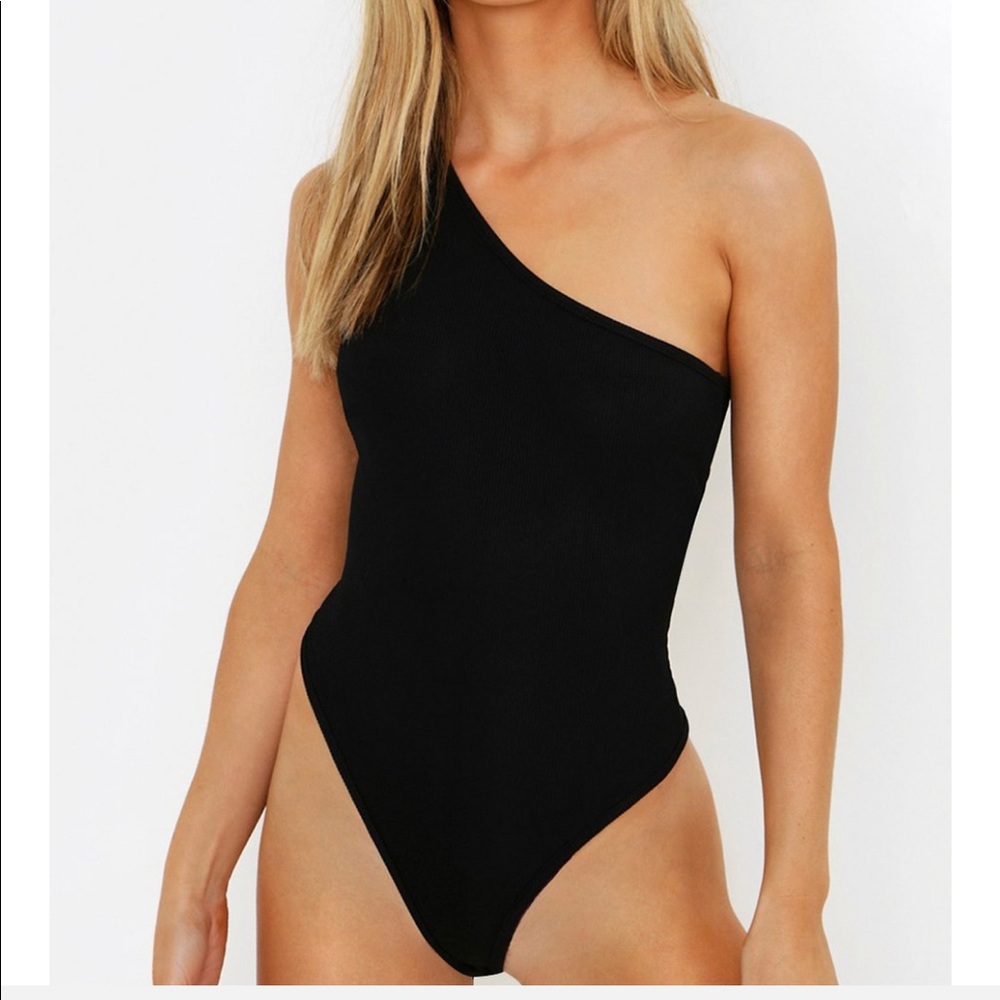 Petite Boohoo One Shoulder Bodysuit